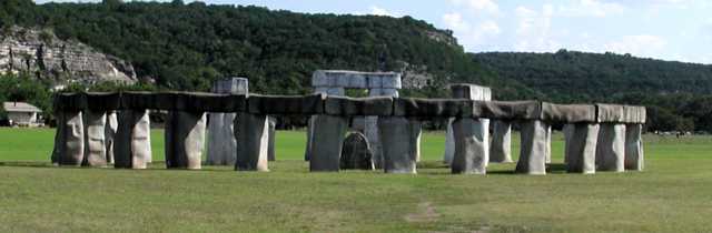 stonehenge1